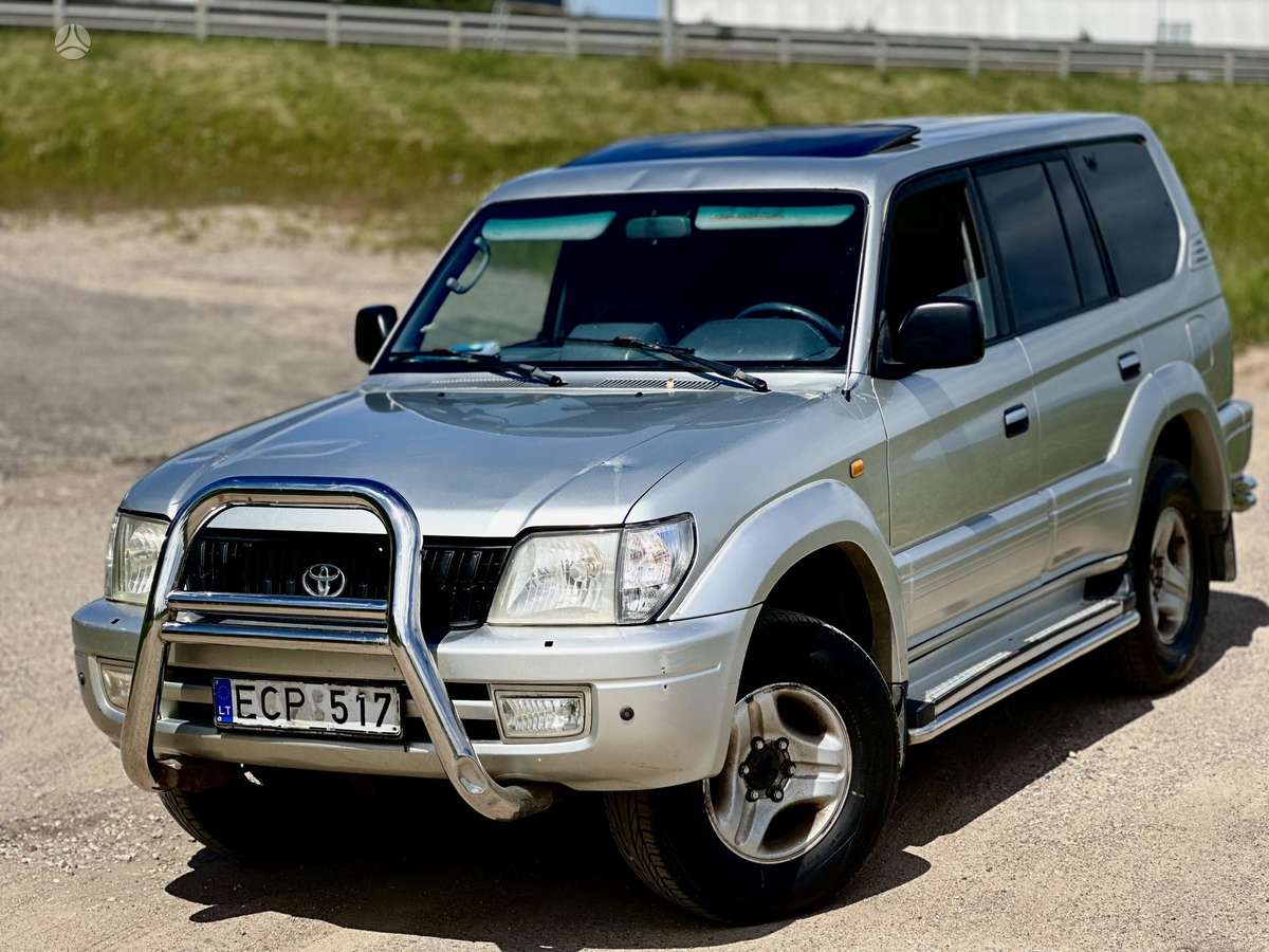 Toyota Land Cruiser - 1