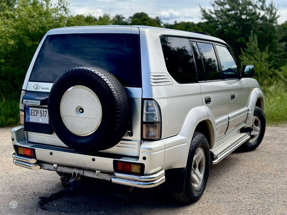 Toyota Land Cruiser - 11