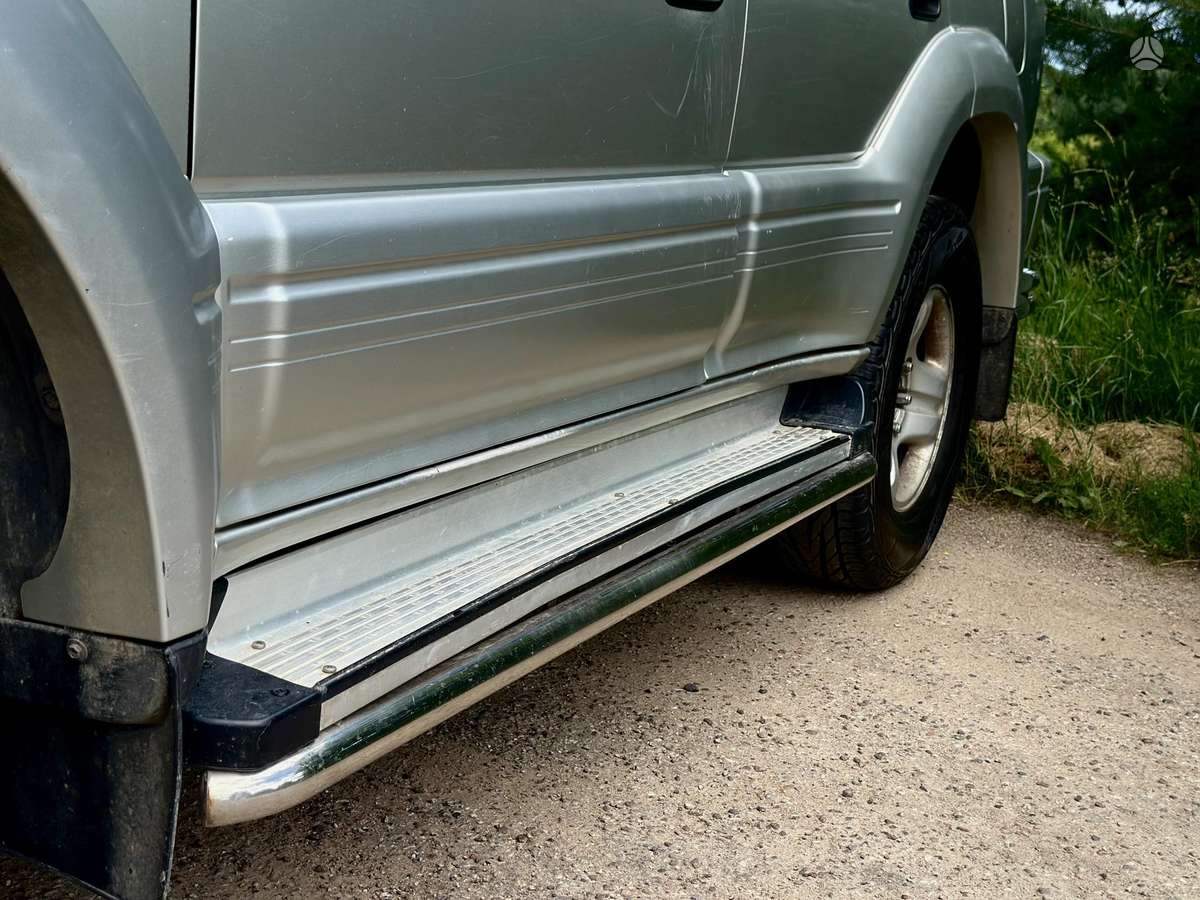 Toyota Land Cruiser - 12