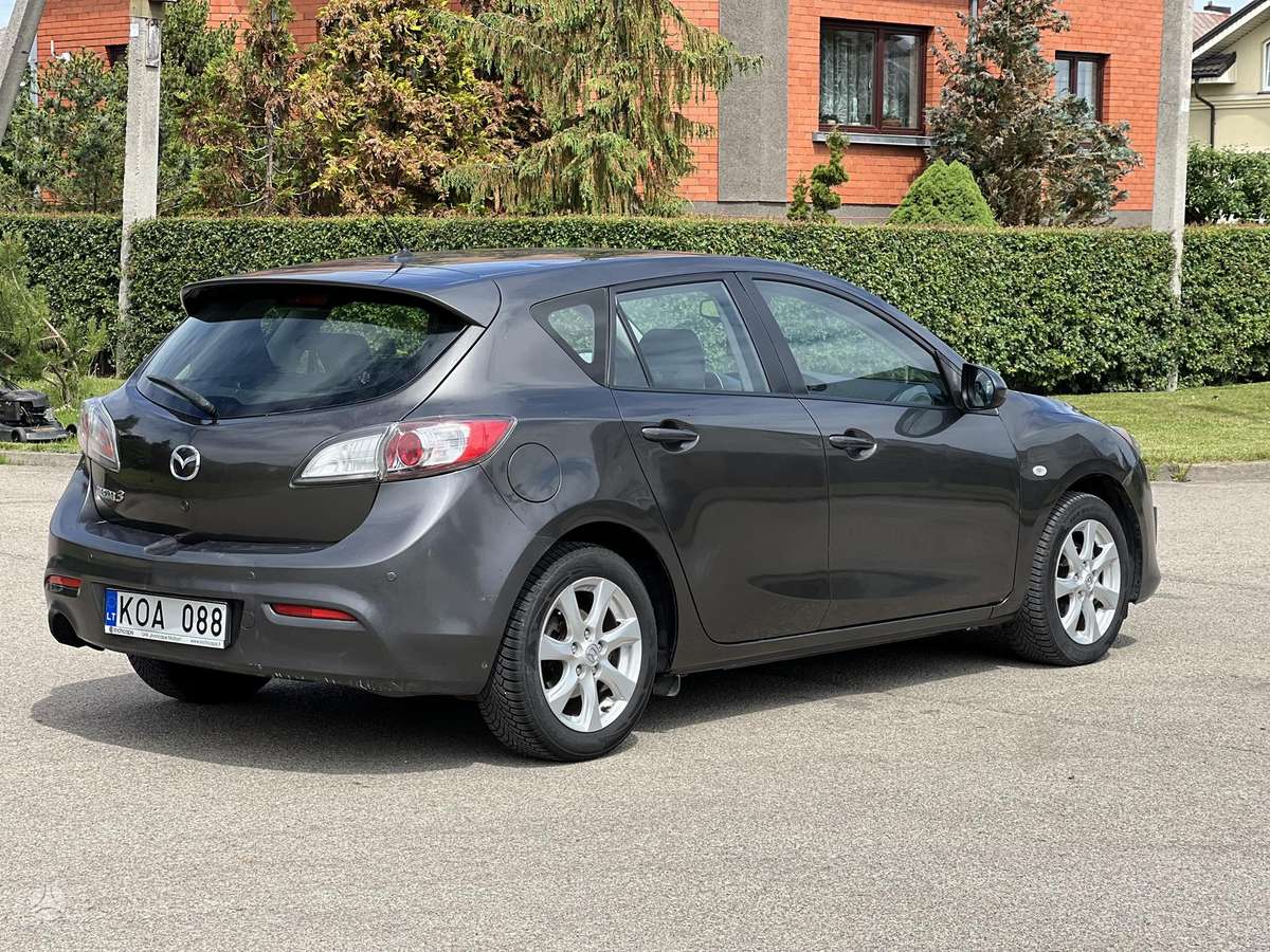 Mazda 3, 1.6 l., hatchback