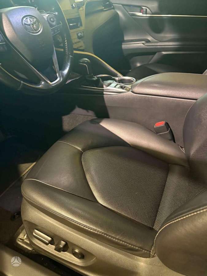Toyota Camry - 9
