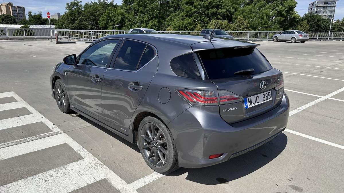 Lexus CT 200h, 1.8 l., hatchback