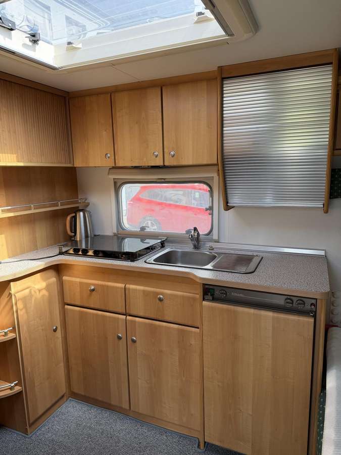 Bürstner Esprit 640, кемперы