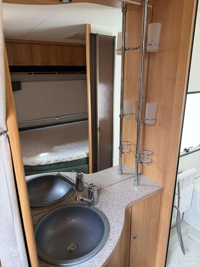 Bürstner Esprit 640, кемперы