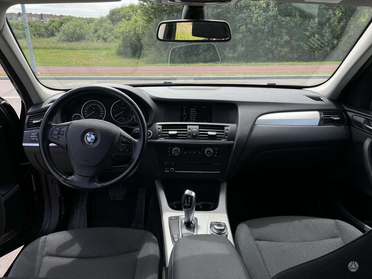 BMW X3, 2.0 l., off-road / crossover