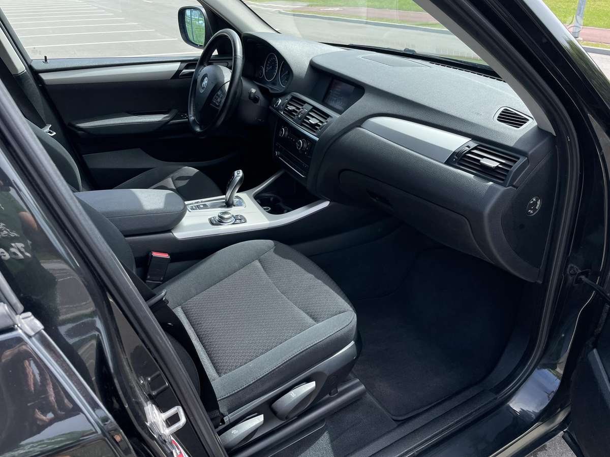 BMW X3, 2.0 l., off-road / crossover