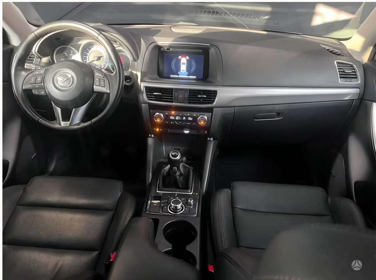 Mazda CX-5, 2.2 l., off-road / crossover
