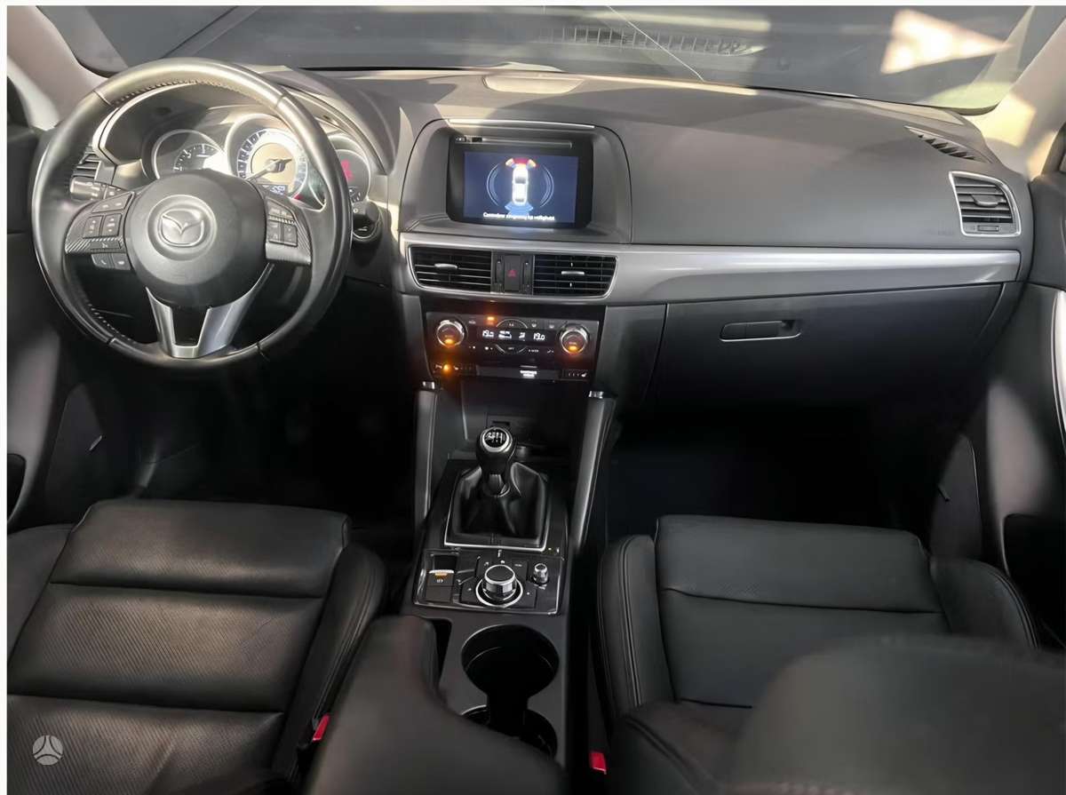 Mazda CX-5, 2.2 l., off-road / crossover