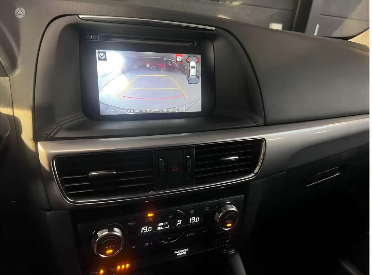 Mazda CX-5, 2.2 l., off-road / crossover