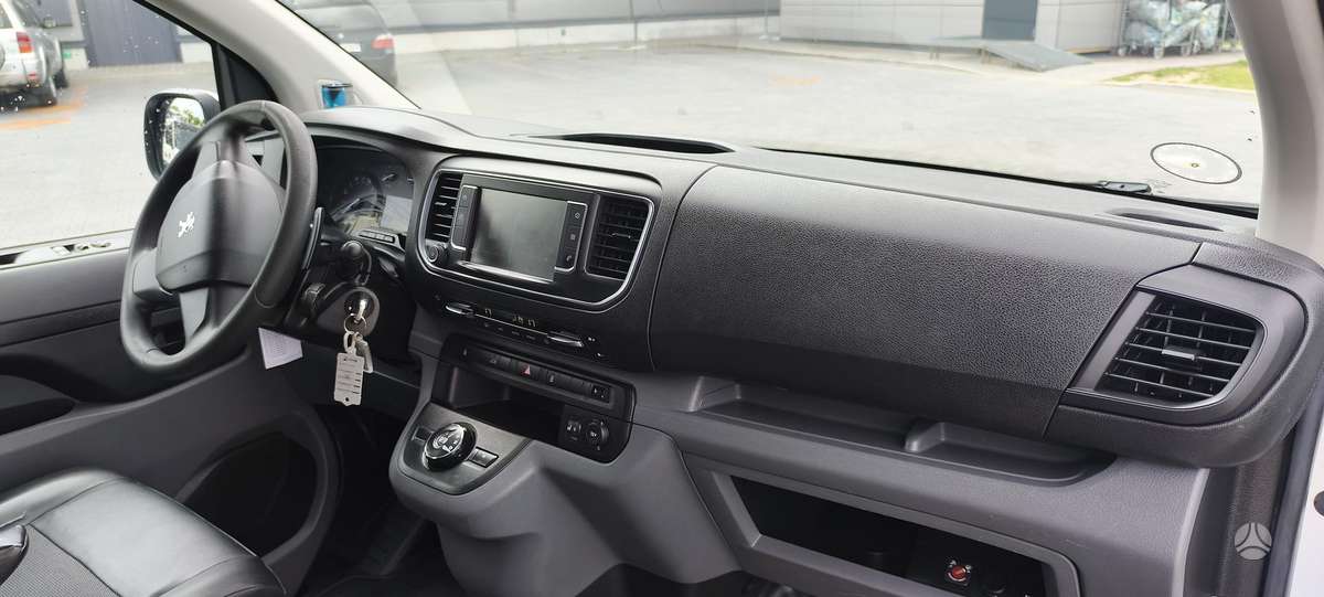 Peugeot Expert - 8