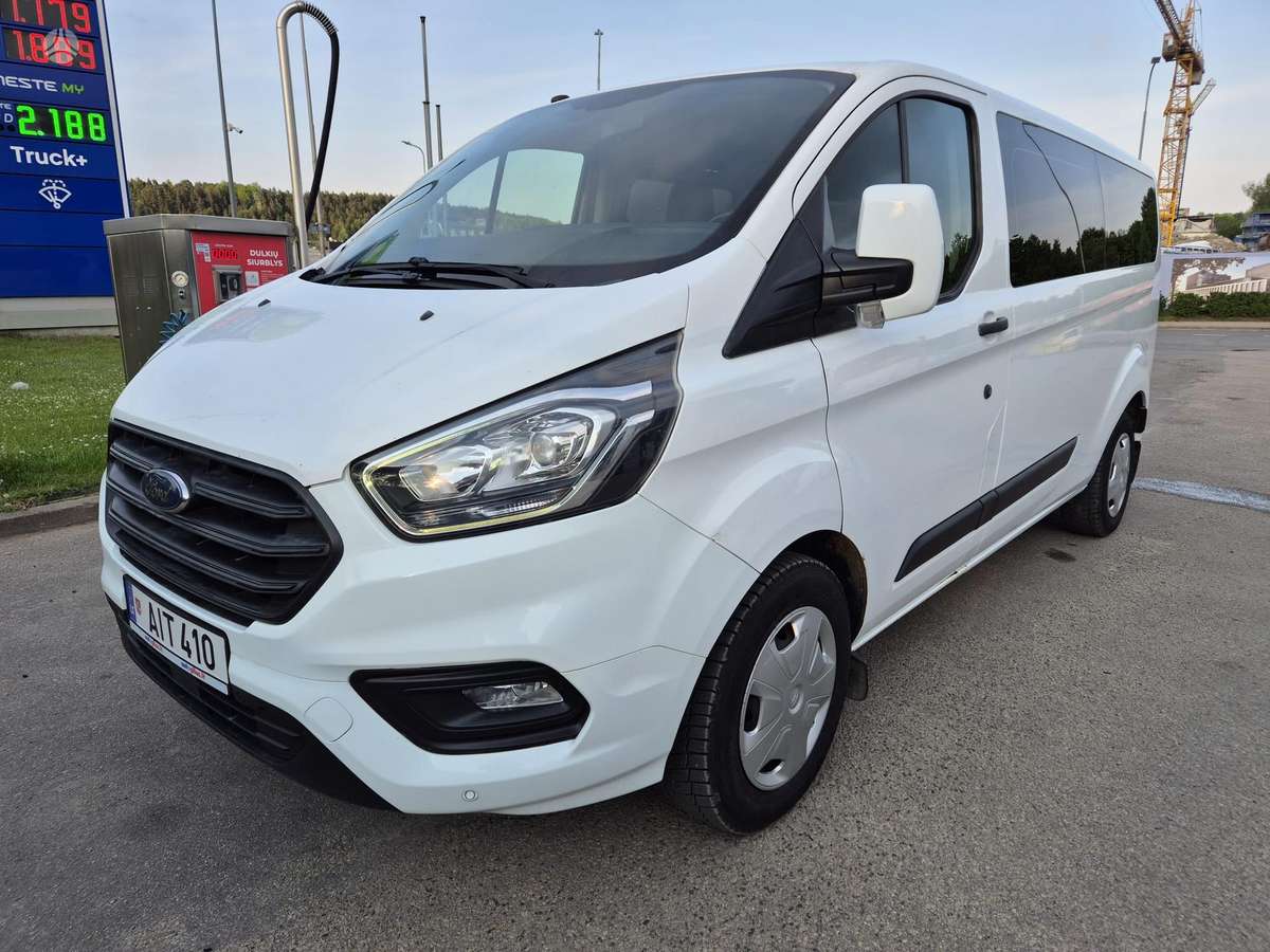 Ford Transit Custom, keleivinis mikroautobusas