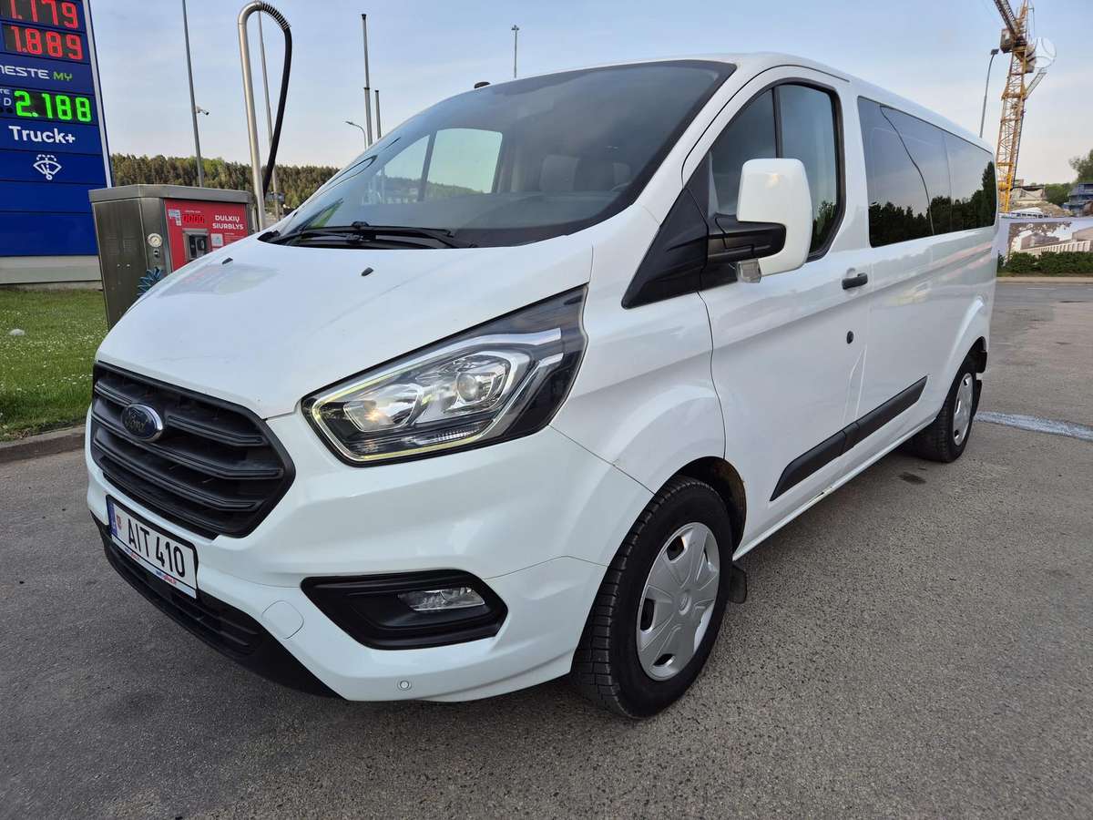 Ford Transit Custom, keleivinis mikroautobusas