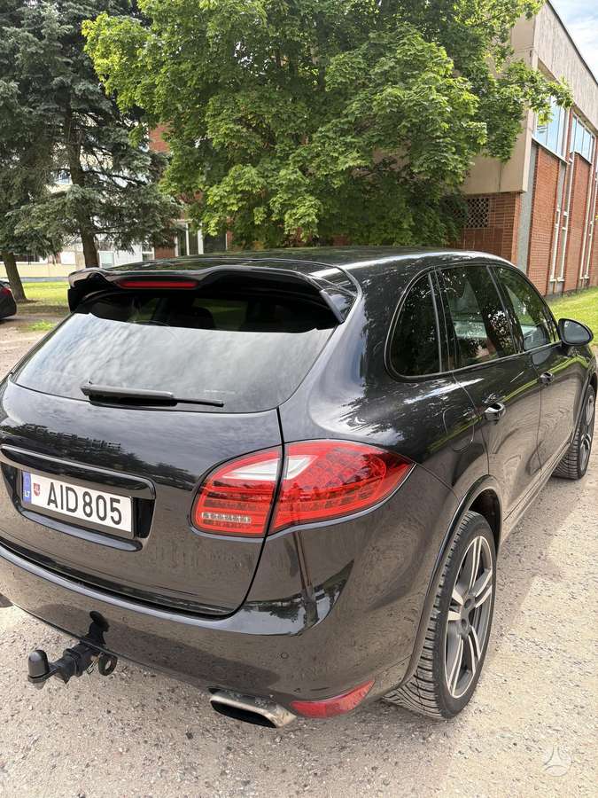 Porsche Cayenne - 4