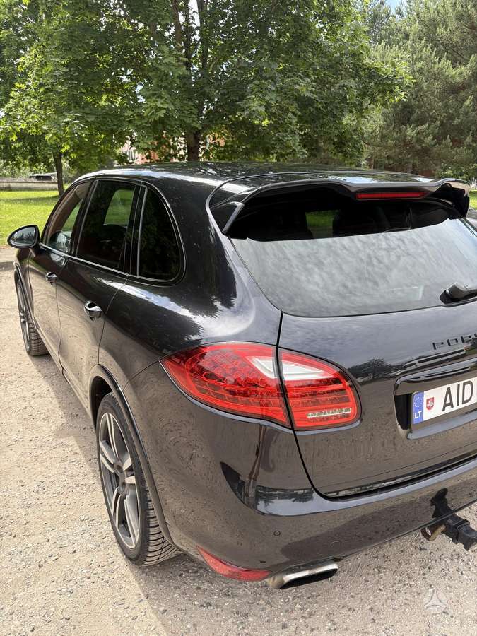 Porsche Cayenne - 5