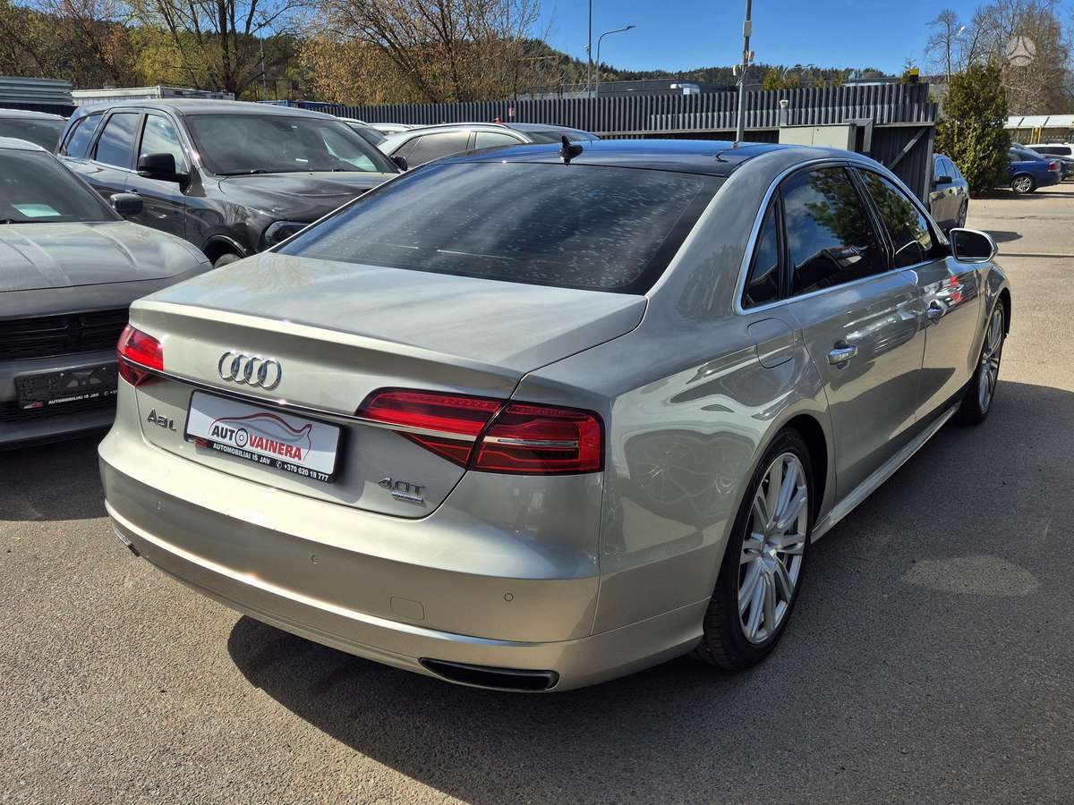 Audi A8, 4.0 l., Седан