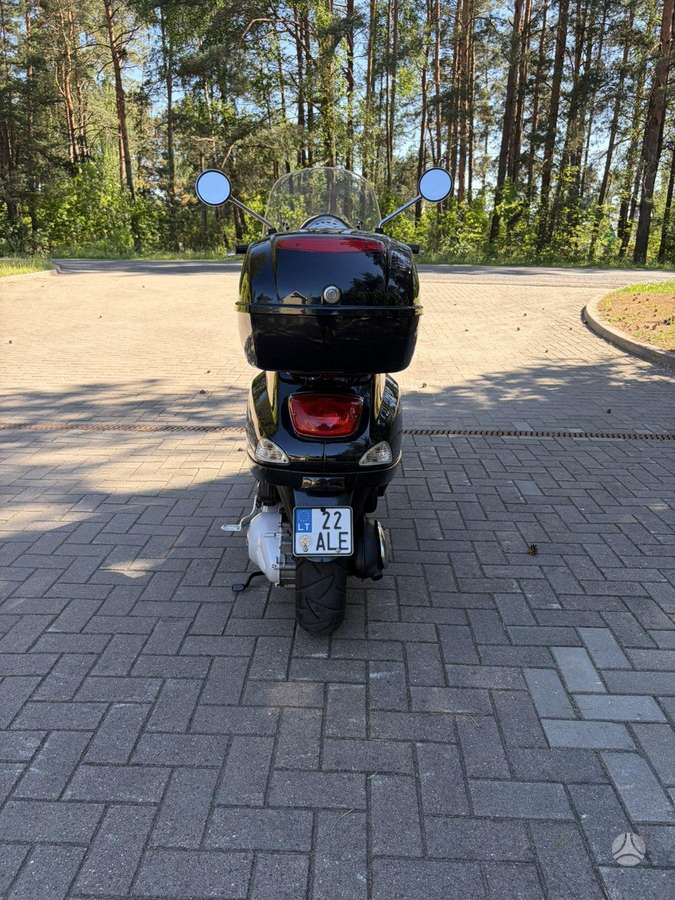 Piaggio Vespa 125cc, мотороллеры / мопеды