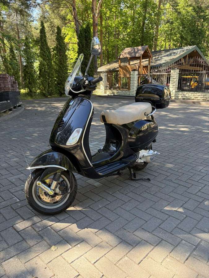 Piaggio Vespa 125cc, мотороллеры / мопеды