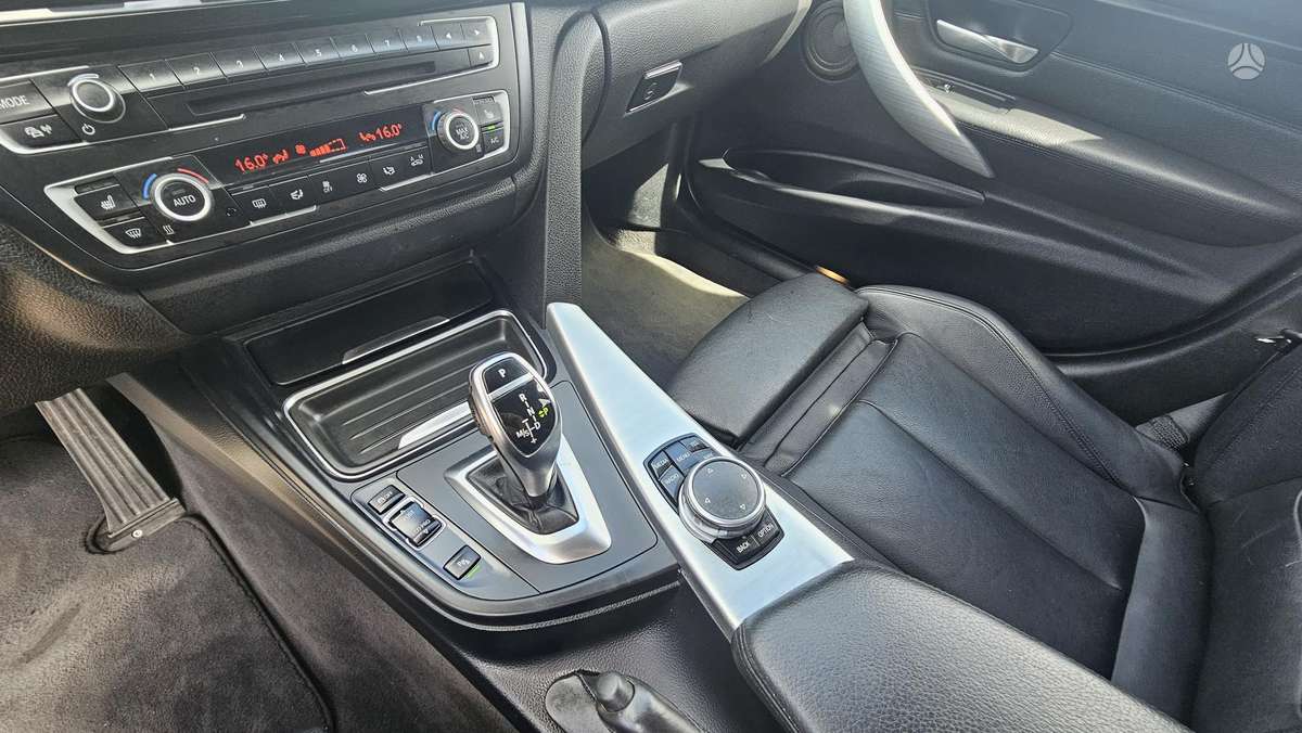 BMW 330, 3.0 l., Универсал