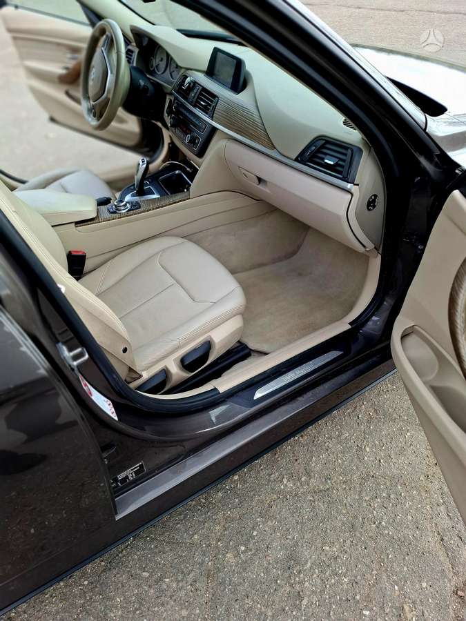 BMW 318, 2.0 l., wagon