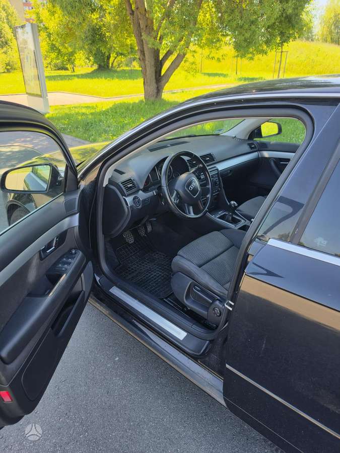 Audi A4, 2.7 l., sedanas