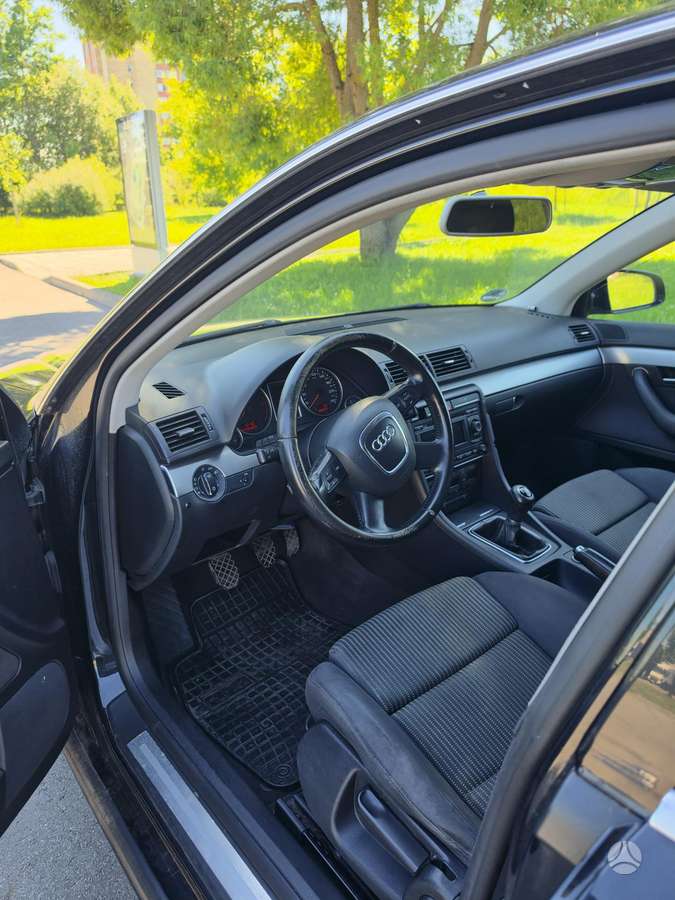 Audi A4, 2.7 l., Седан