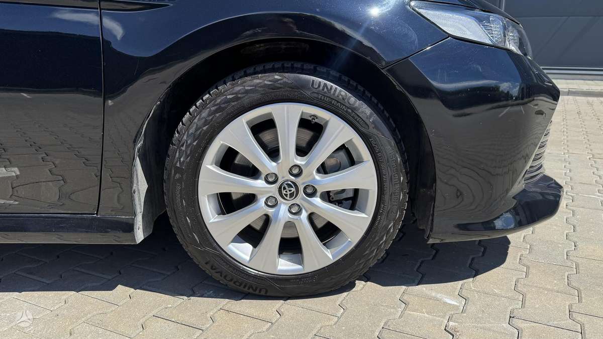 Toyota Camry - 11