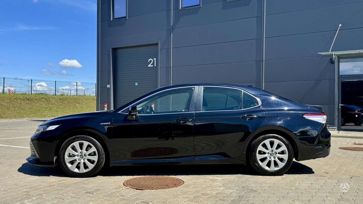 Toyota Camry - 6