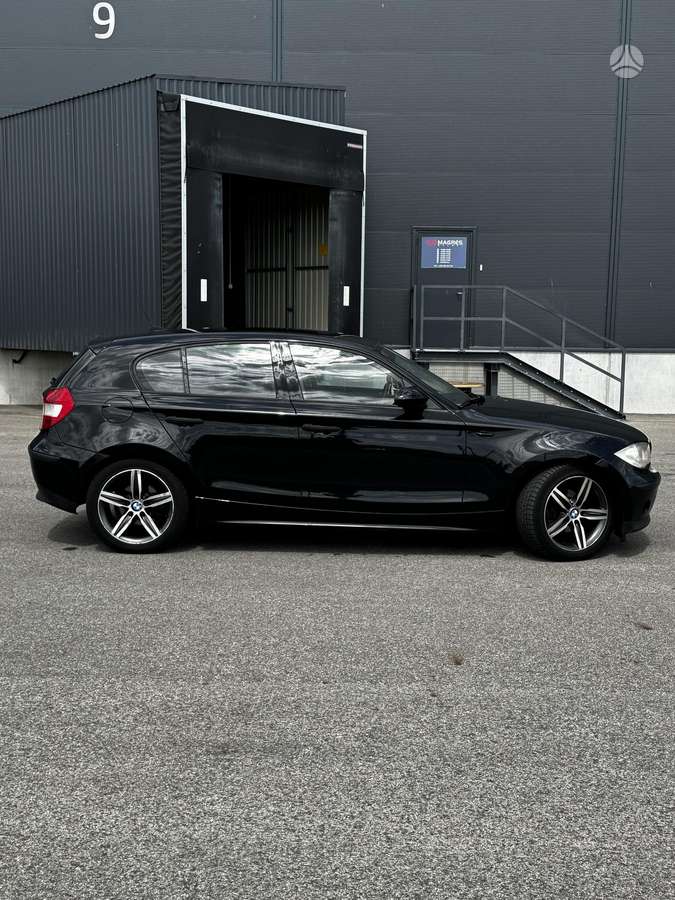 BMW 118, 2.0 l., hatchback