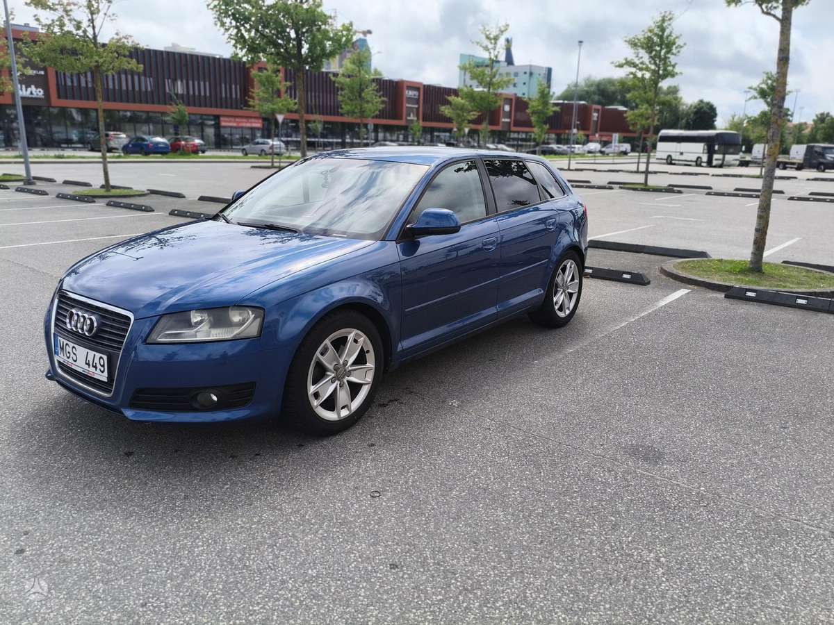 Audi A3, 1.8 l., hatchback