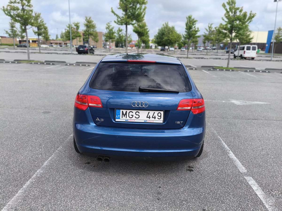 Audi A3, 1.8 l., hatchback