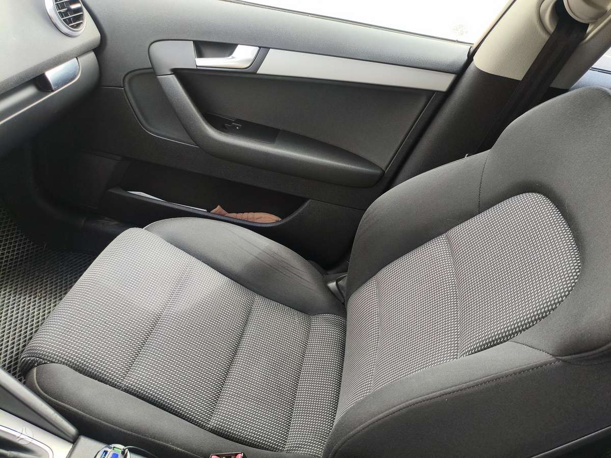 Audi A3, 1.8 l., hatchback