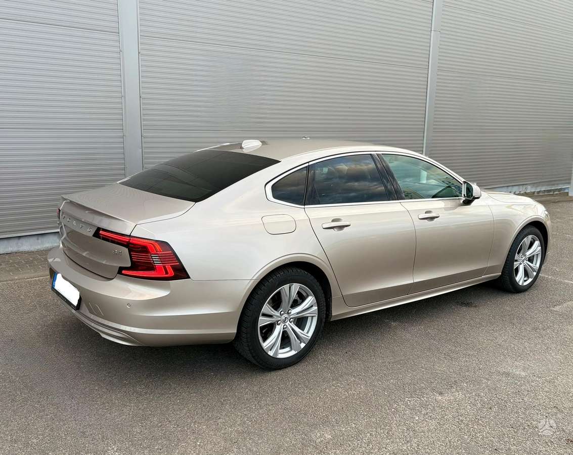 Volvo S90 - 4