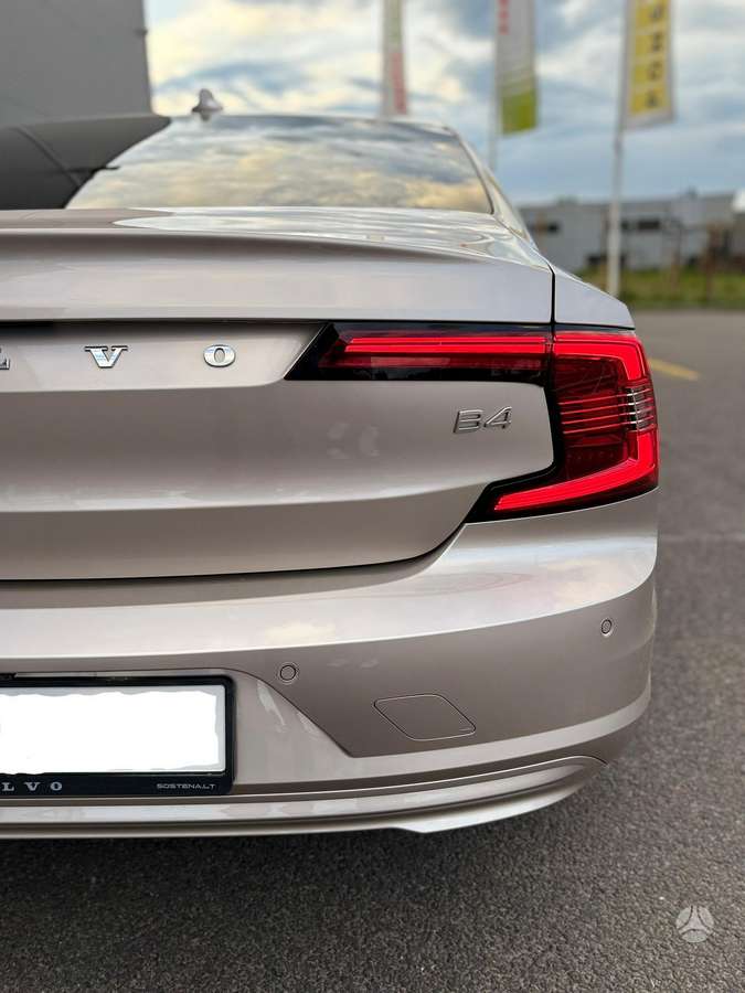 Volvo S90 - 9