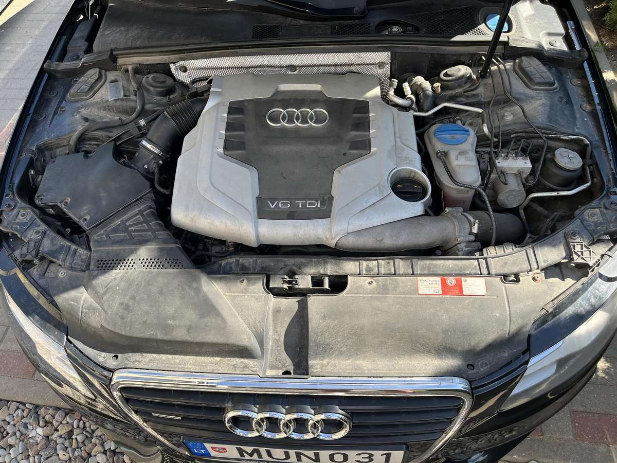 Audi A4, 3.0 l., Седан