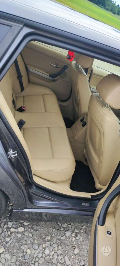 BMW 320, 2.0 l., wagon