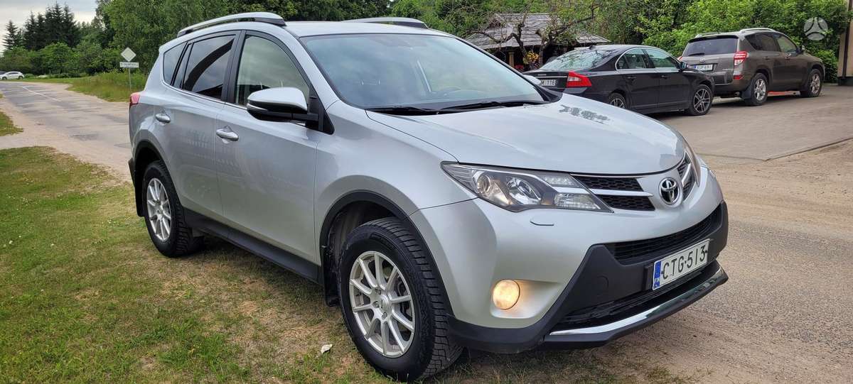 Toyota RAV4 - 1