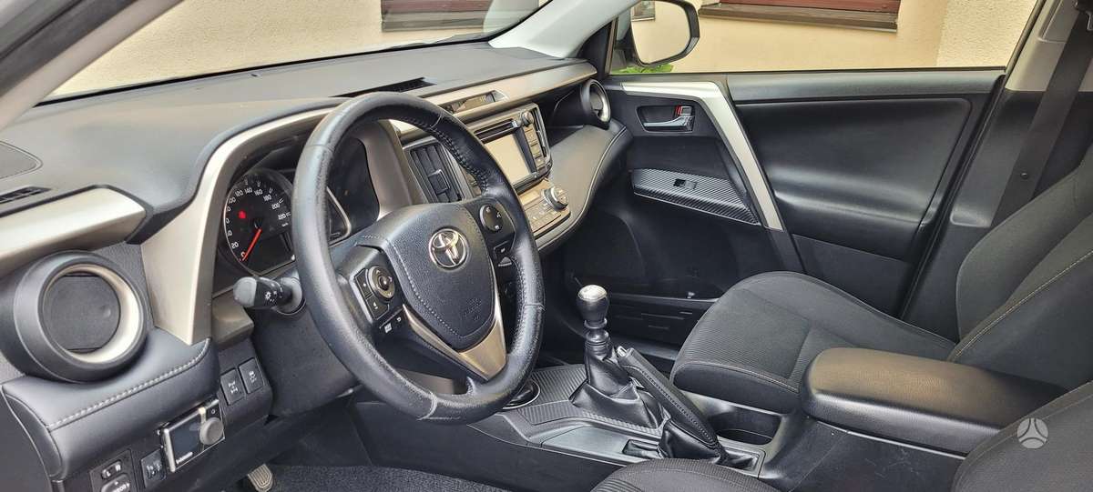 Toyota RAV4 - 7
