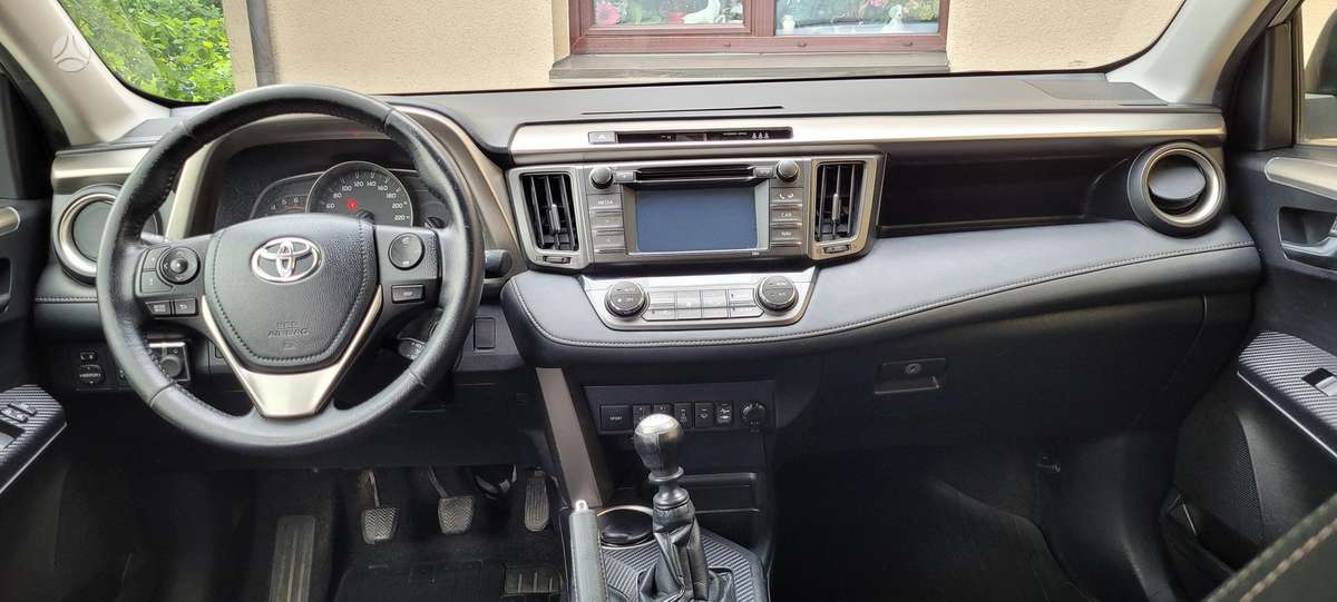 Toyota RAV4 - 10