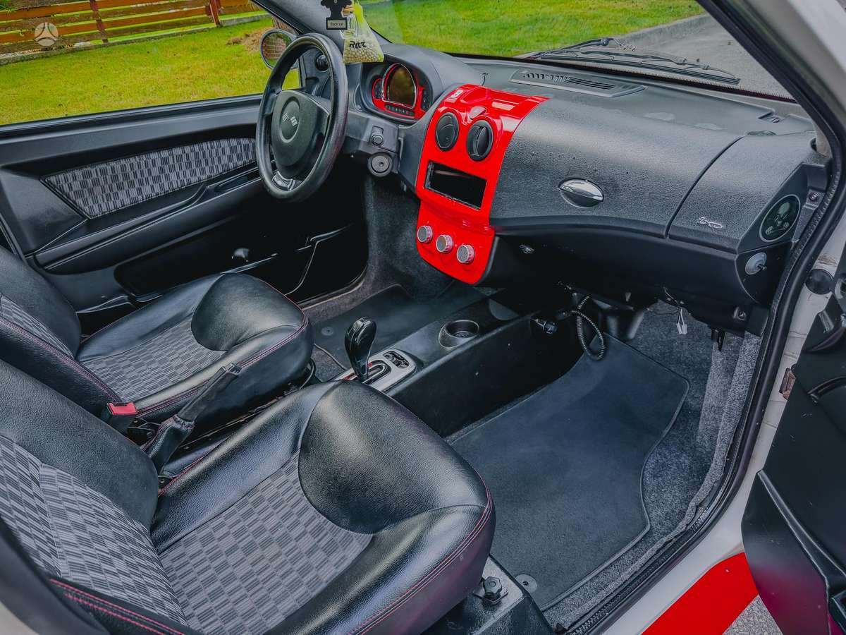Ligier JS50, 0.4 l., Хэтчбек