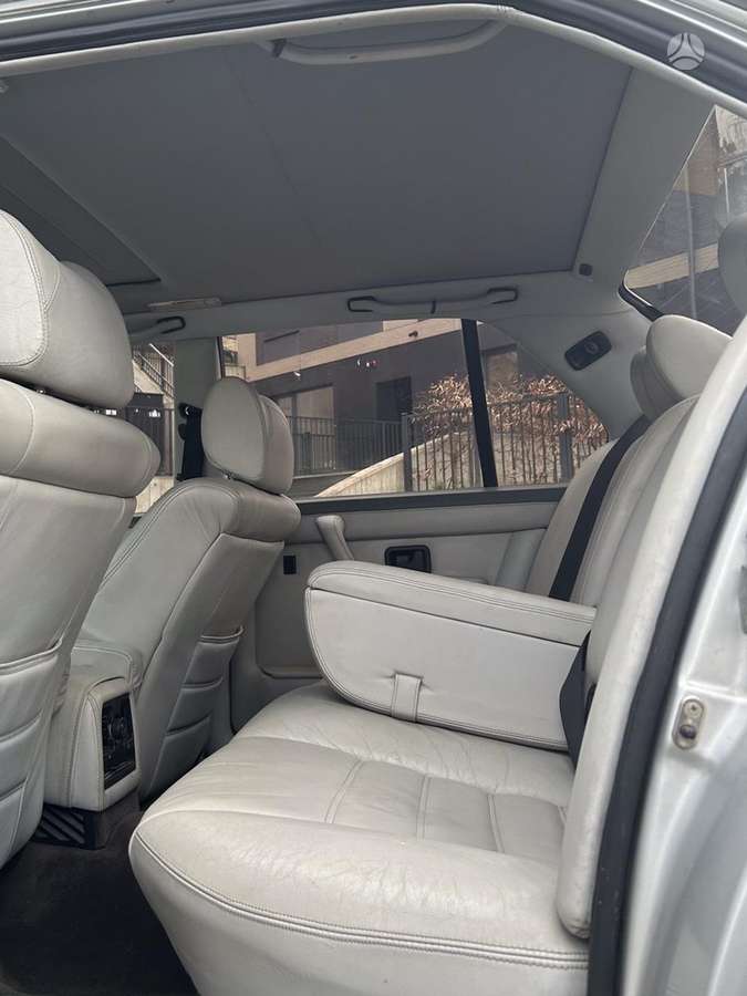BMW 735, sedanas