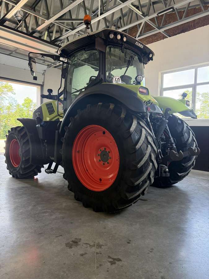 Claas Axion 810 CMATIC, tractors
