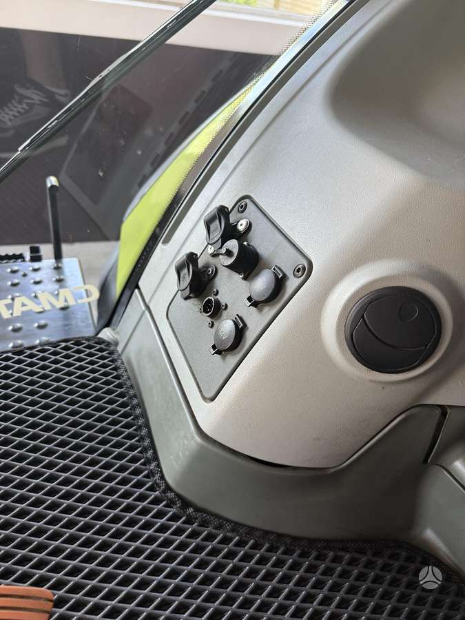Claas Axion 810 CMATIC, tractors