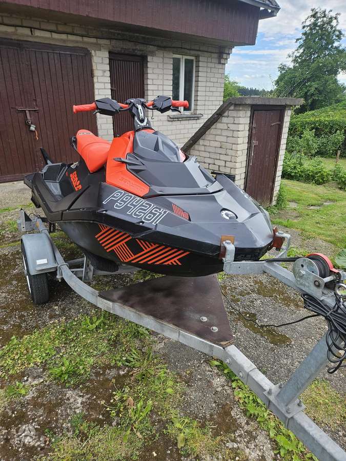Sea-Doo Trixx3up, водные мотоциклы