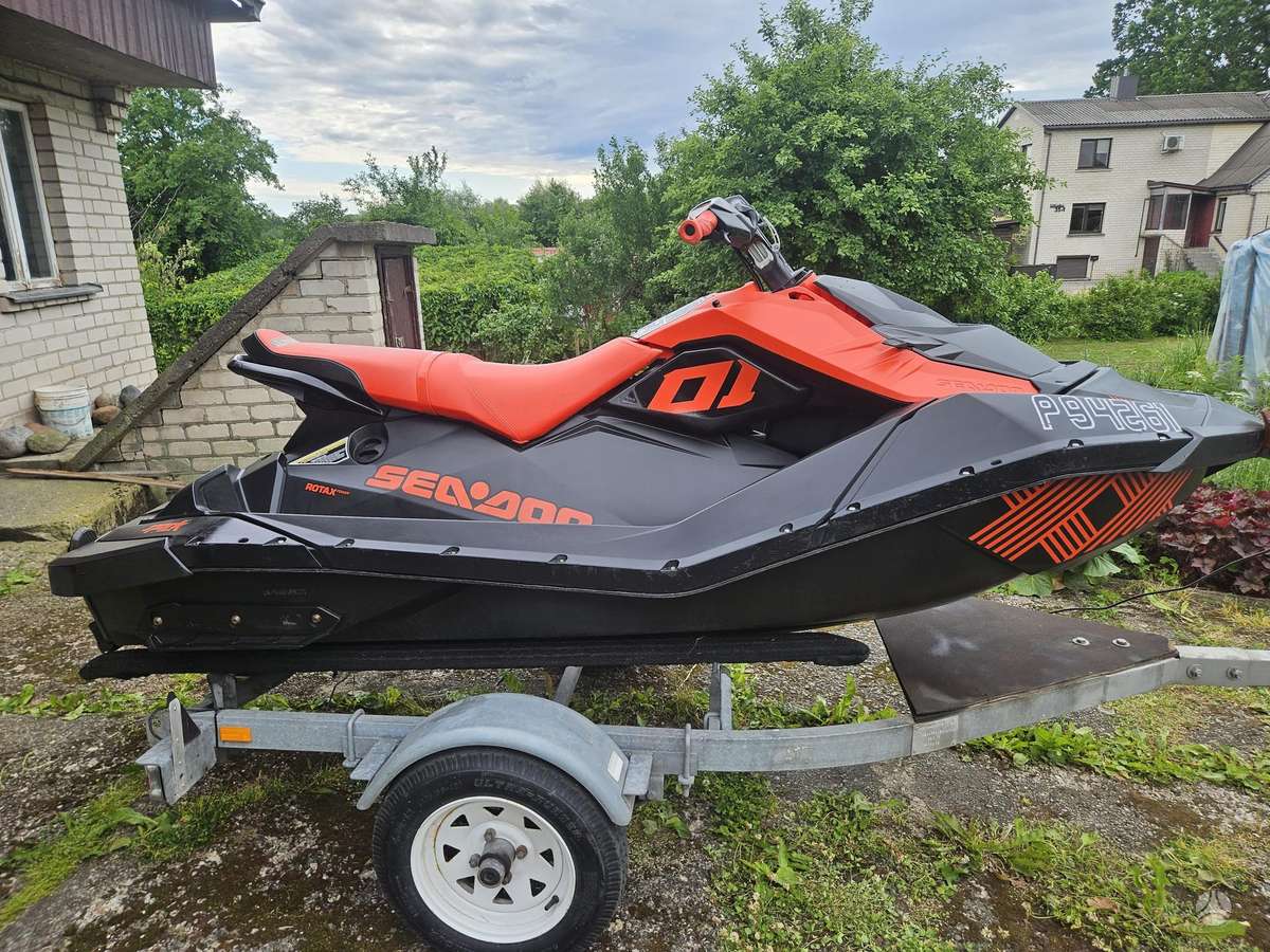 Sea-Doo Trixx3up, водные мотоциклы