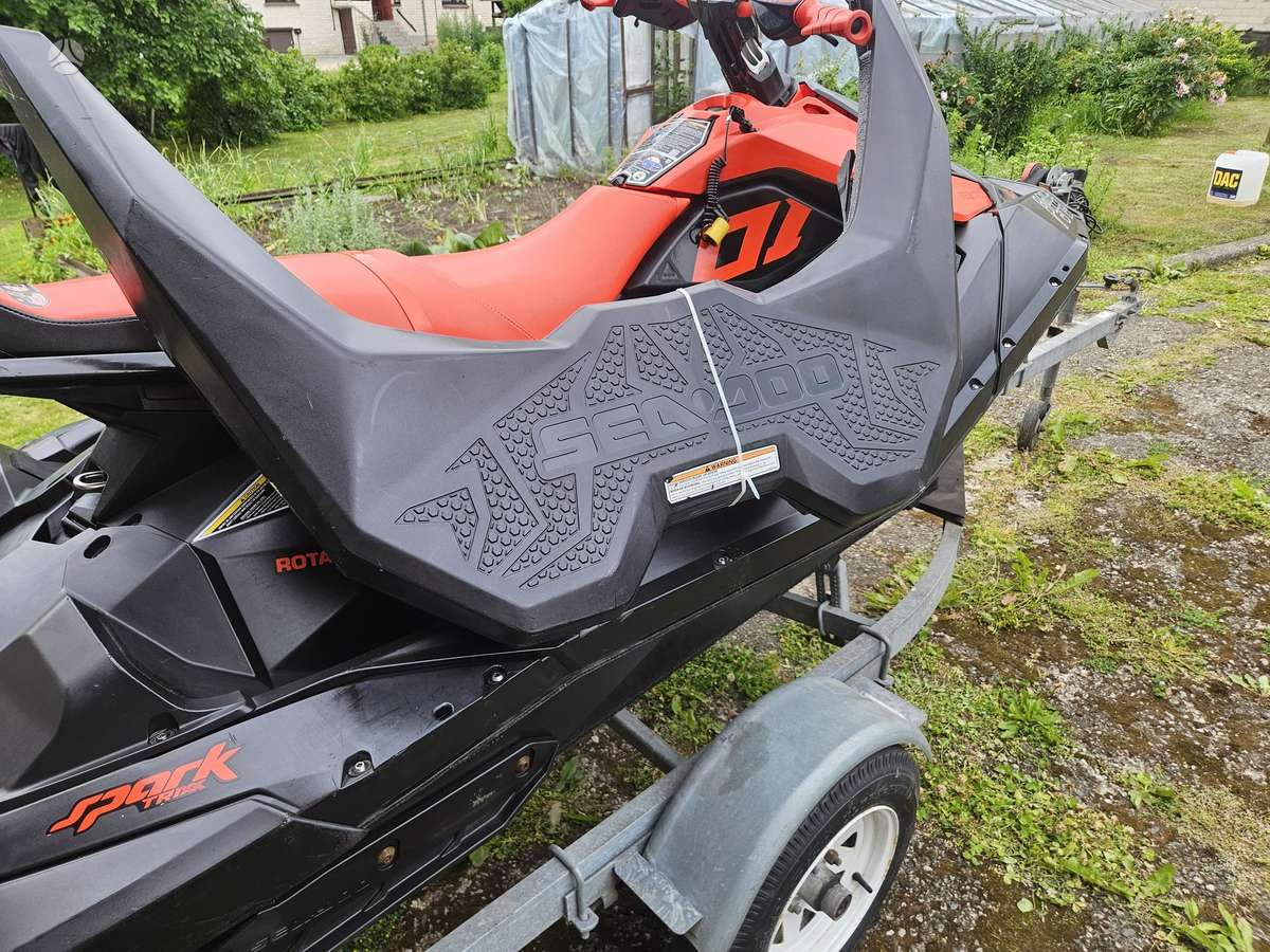 Sea-Doo Trixx3up, водные мотоциклы