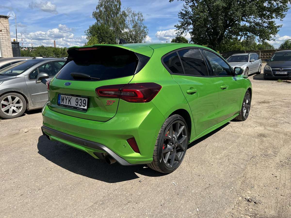 Ford Focus, 2.3 l., hatchback
