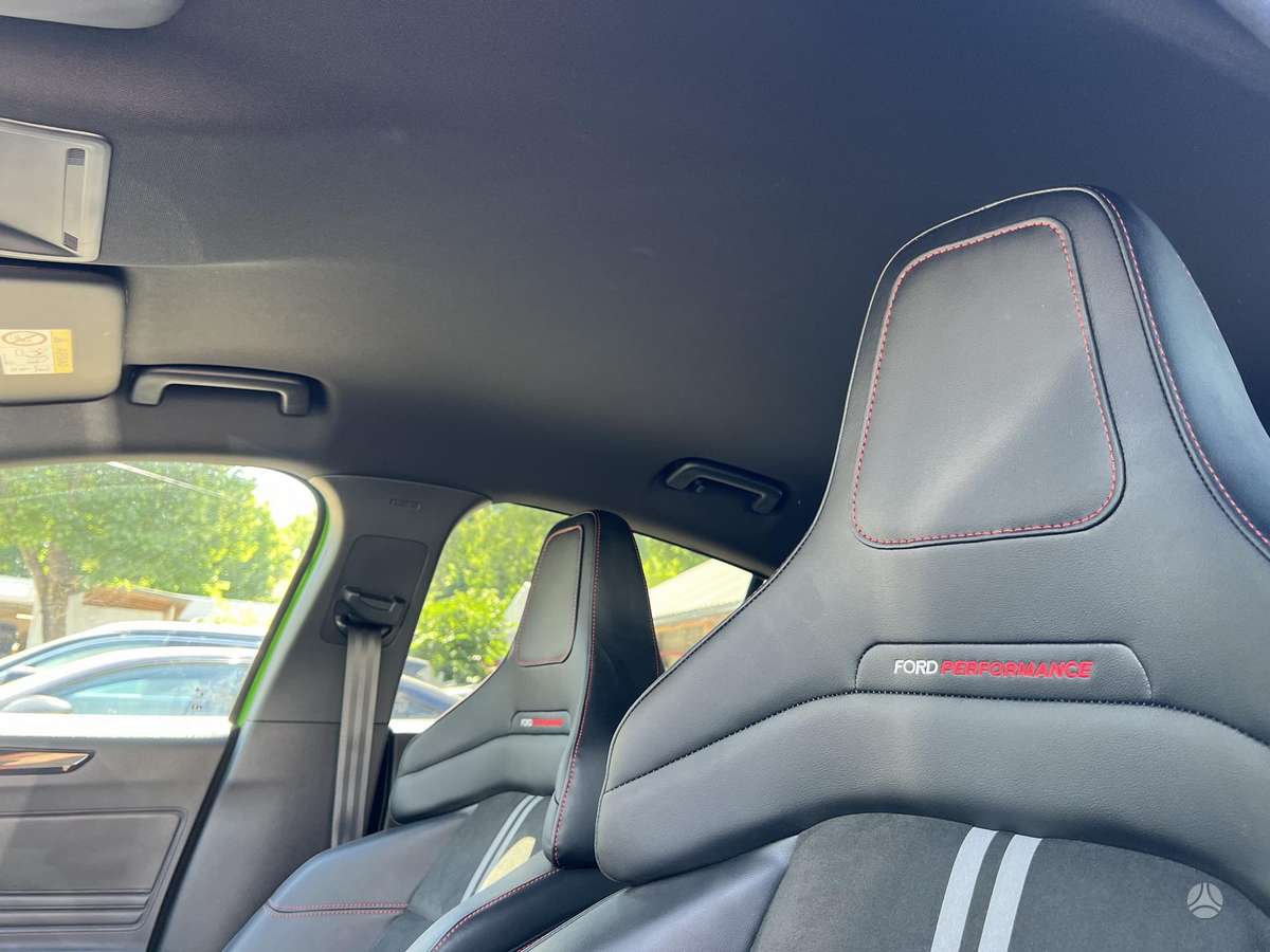 Ford Focus, 2.3 l., hatchback