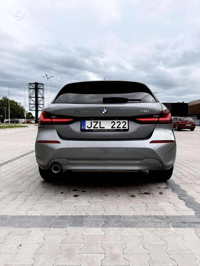 BMW 118, 1.5 l., Хэтчбек