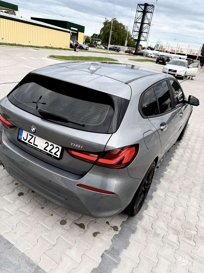 BMW 118, 1.5 l., Хэтчбек