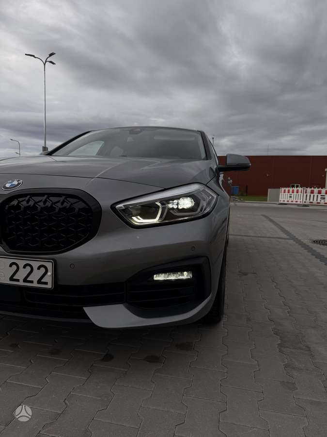 BMW 118, 1.5 l., Хэтчбек